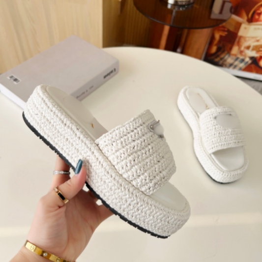 P-WEDGE SANDALS