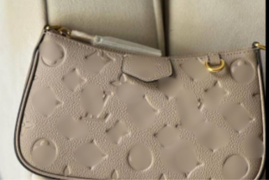 LV SMALL SHOULDER BAG