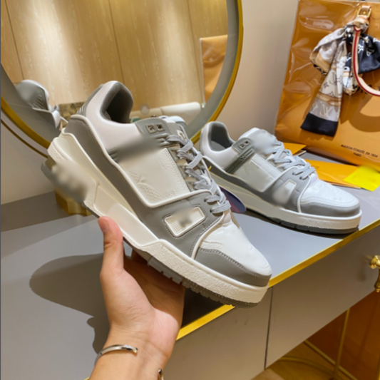 LV-SNEAKERS