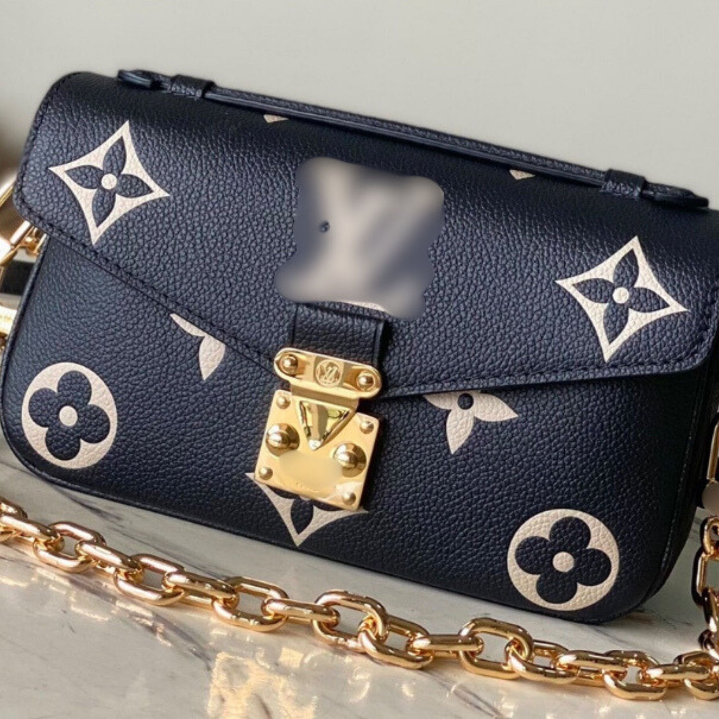 LV-BAG-7000